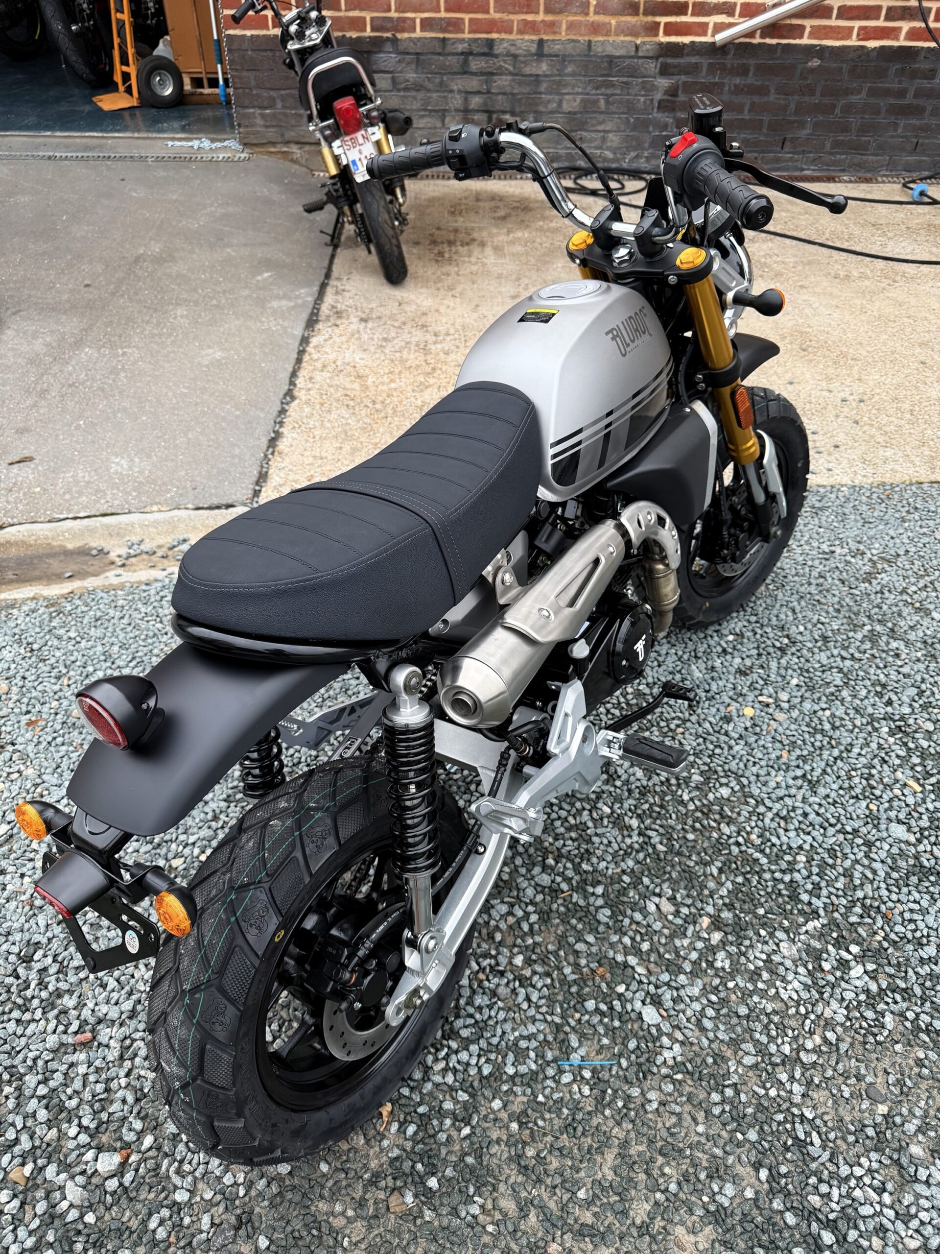 BLUROC X-BONGO 125CC - TITANIUM GREY - Afbeelding 3